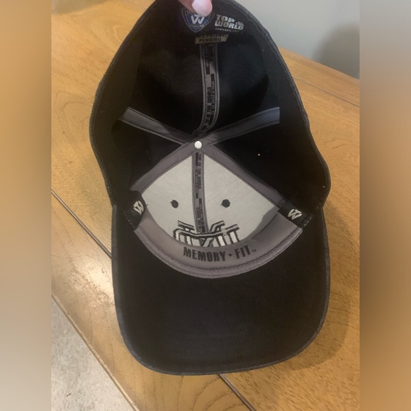 Notre Dame Hat, Top of the World, Memory Fit Black Camo Hat, One Size - Picture 11 of 14